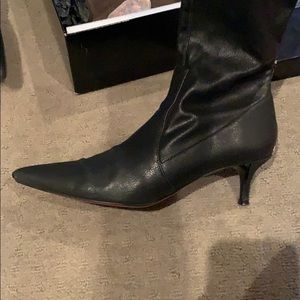 Donald Pliner black boots